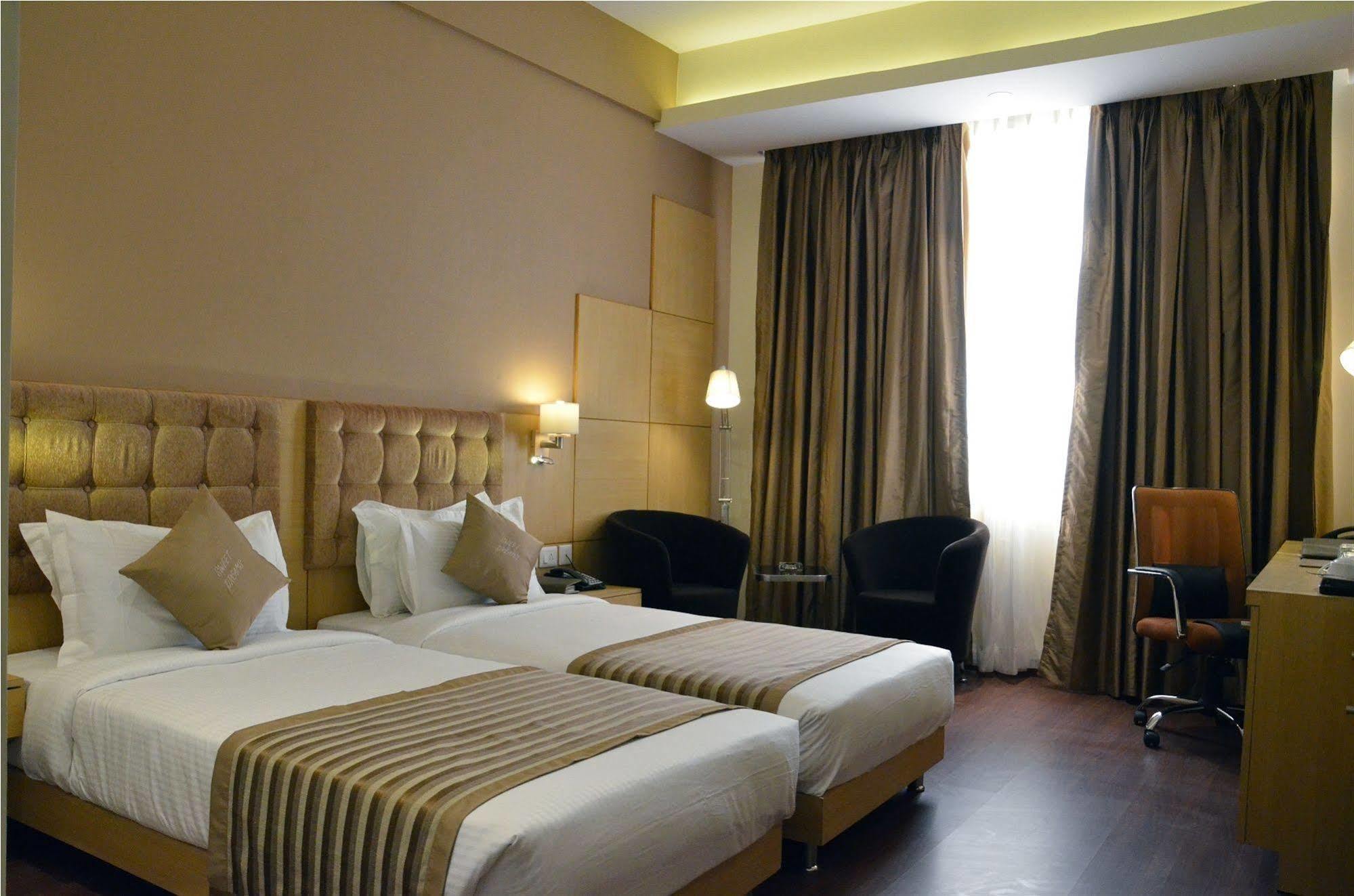 Hotel Ramada Neemrana Exterior foto